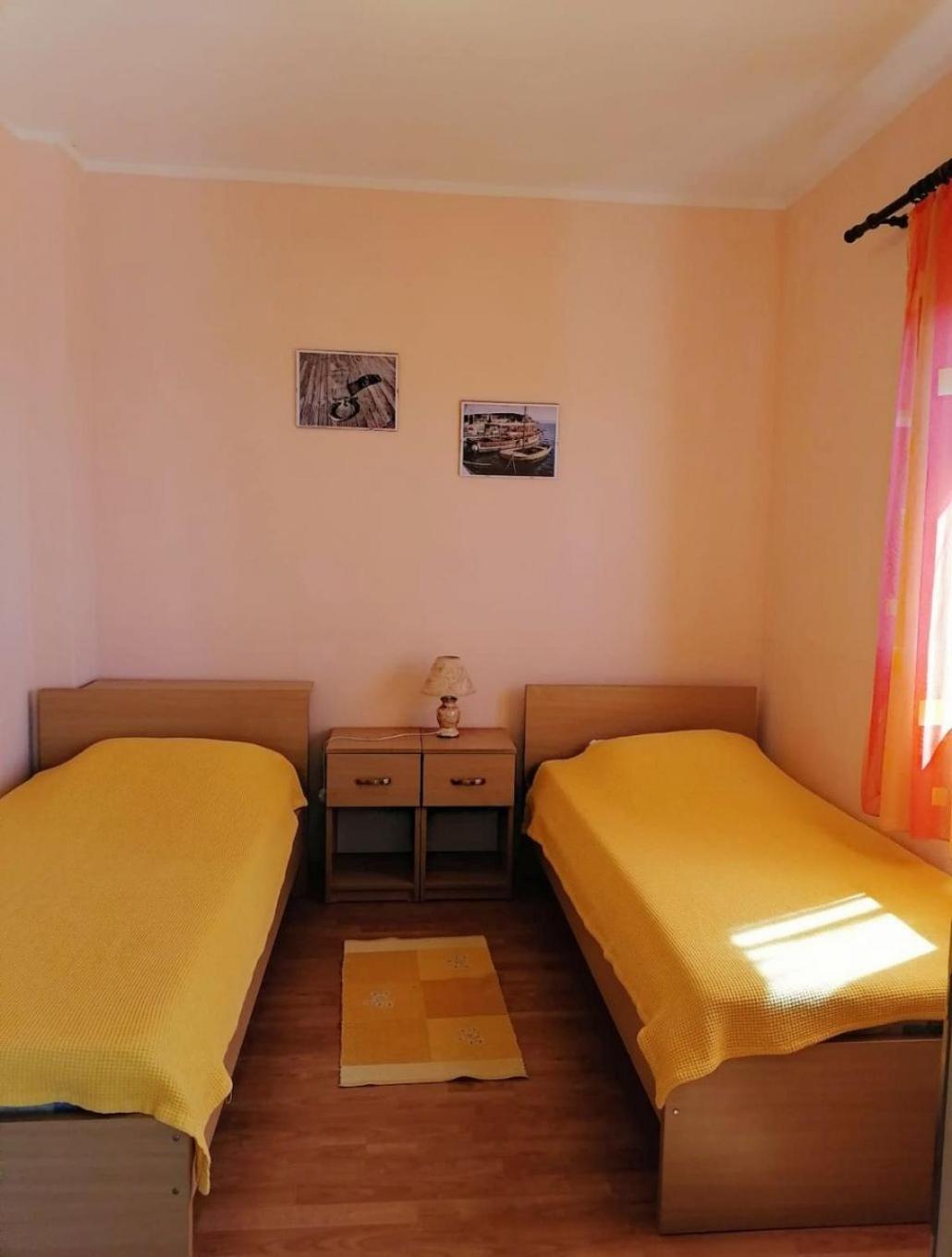 Apartments Toni Maslinica Extérieur photo