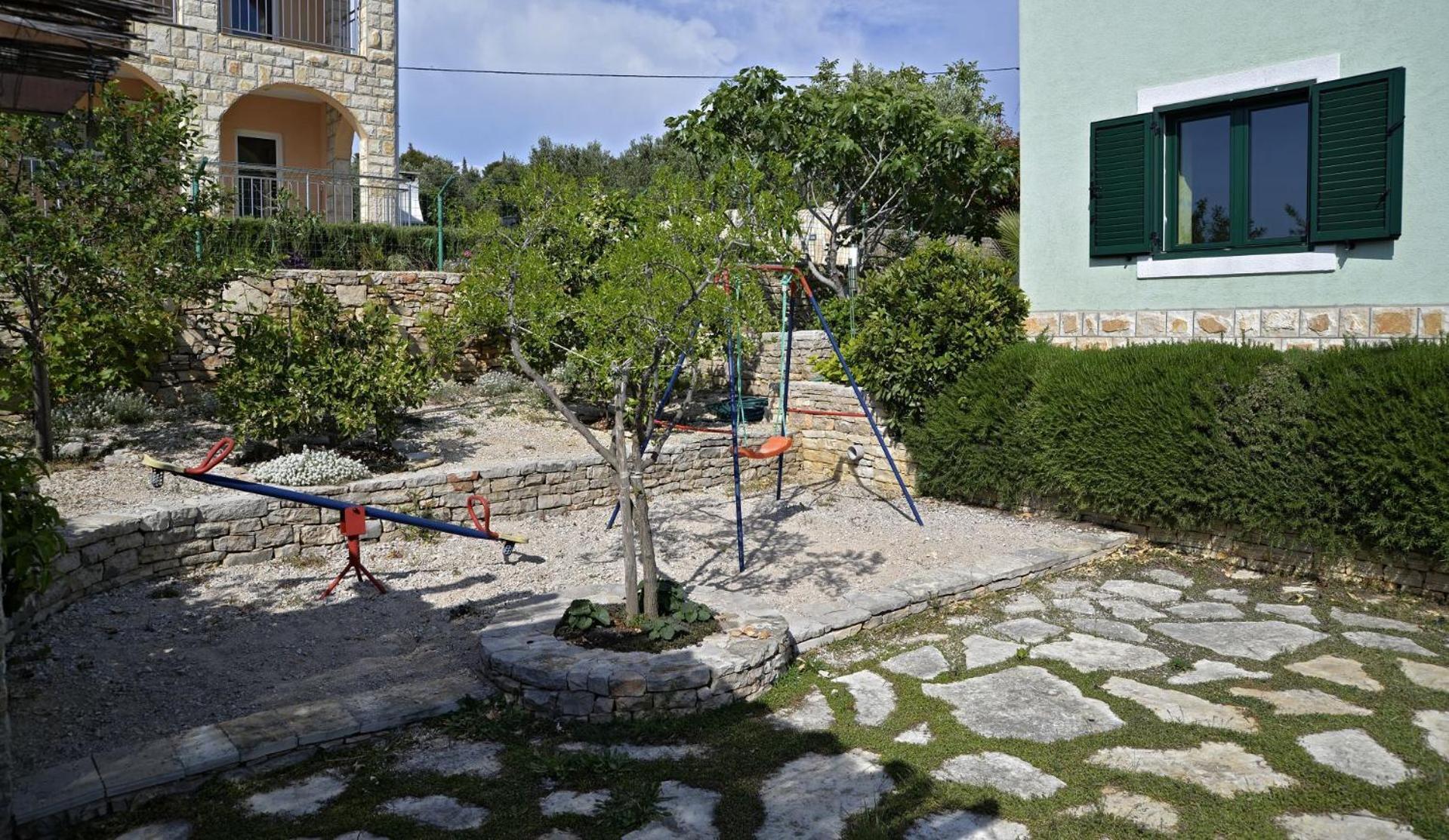 Apartments Toni Maslinica Extérieur photo