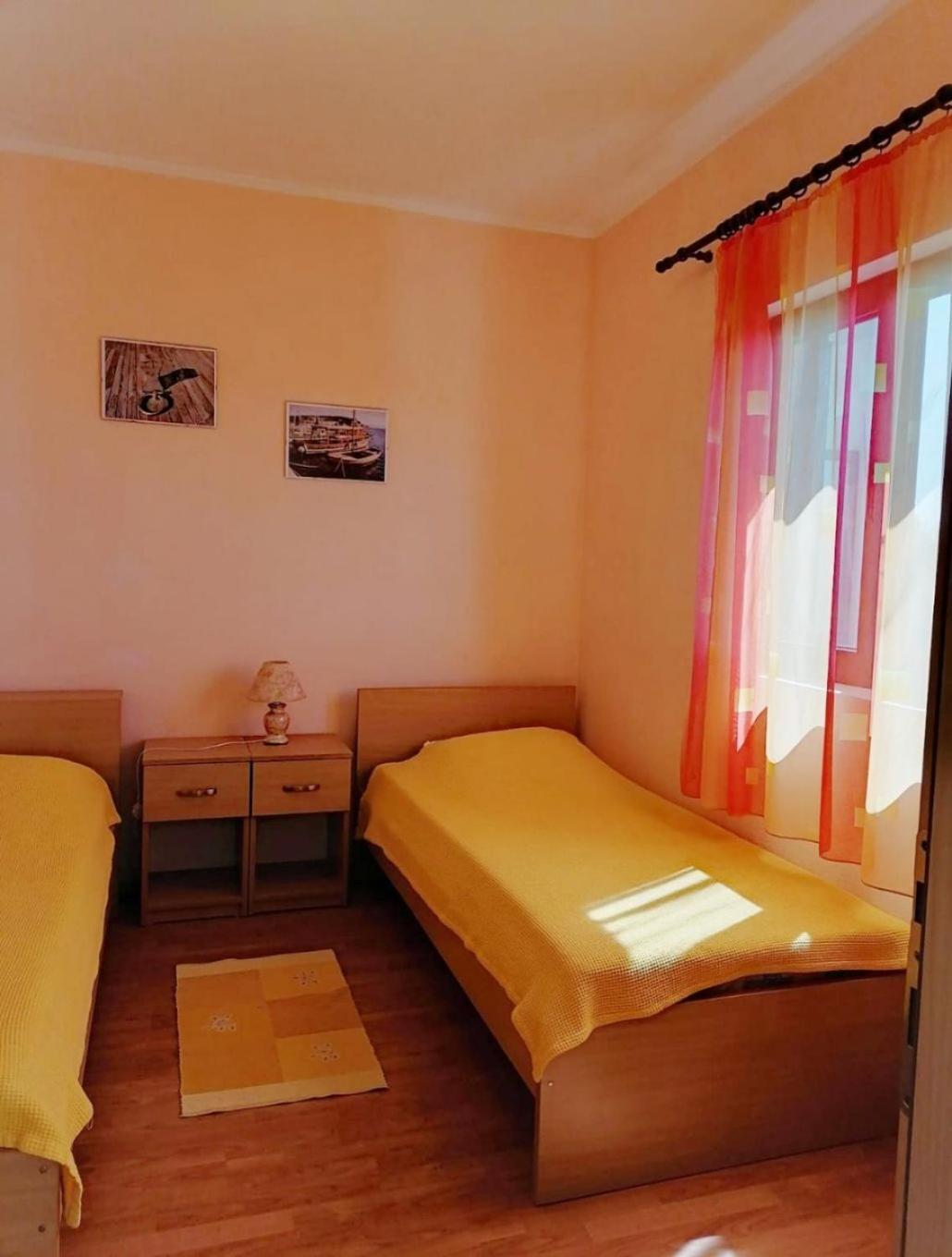 Apartments Toni Maslinica Extérieur photo
